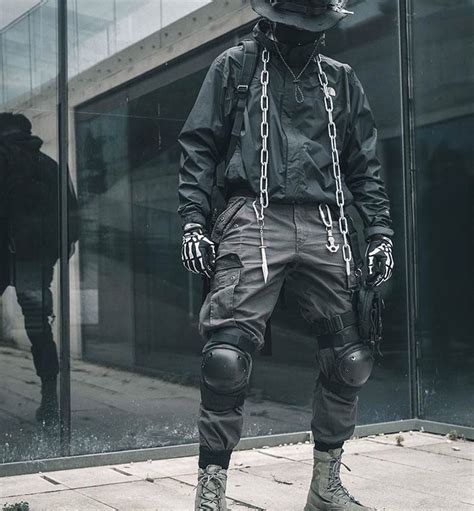 Techwear Tudo Sobre Esse Estilo Cyberpunk Moda Para Homens