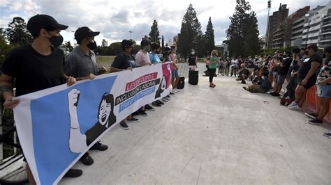 Banderazos en todo el país en reclamo por la Ley de cupo laboral trans