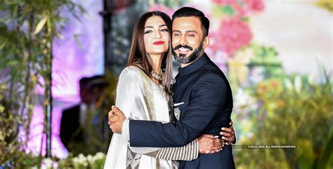 Best Shots From Sonam Kapoor And Anand Ahujas Starry Wedding Reception