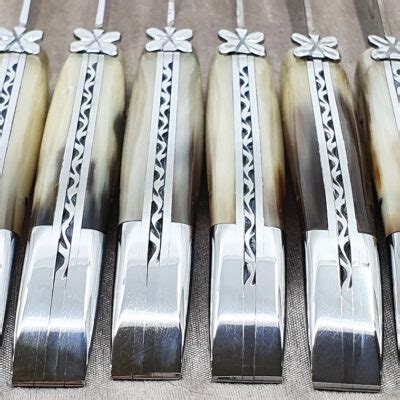 Couteaux De Table Laguiole En Aubrac L Aubracien Pointe De Corne Blonde Set De 6 Laguiole