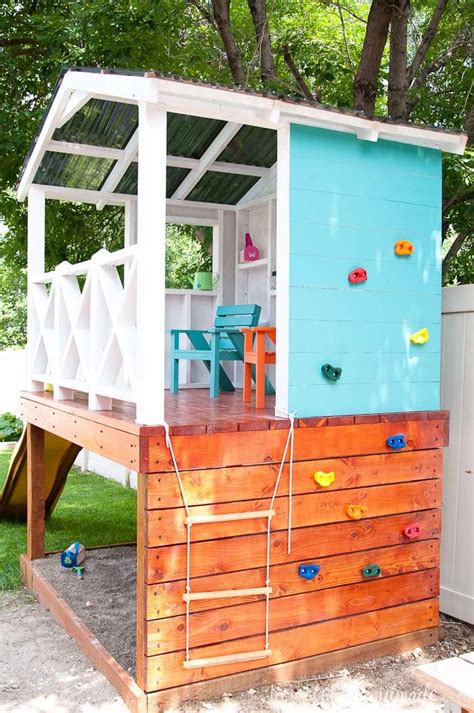 25 Free Diy Pallet Playhouse Plans And Ideas Blitsy 45 Off