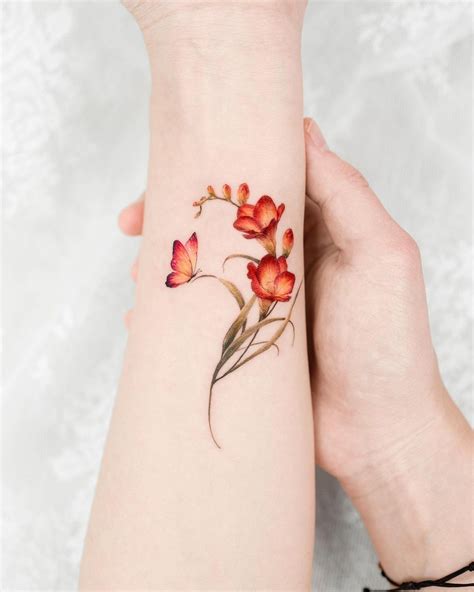 100 pretty birth flower tattoos and their symbolic meaning – Artofit