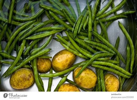 Kartoffeln Und Bohnen Ein Lizenzfreies Stock Foto Von Photocase