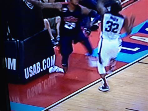 Paul George Injury / Photos: Teammates React To Paul George's Gruesome Leg Injury / Los angeles ...