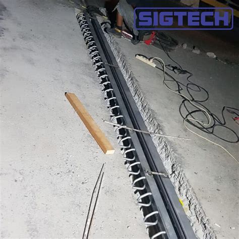 Distributor Strip Seal Expansion Joint Sig Ss Sigtech