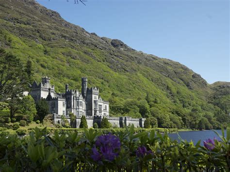 Kylemore Abbey, Connemara Kylemore, Connemara, Ireland, Mountains ...