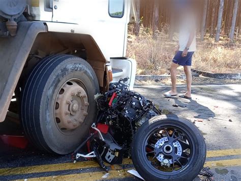 Motociclista morre em gravíssimo acidente envolvendo moto de luxo e