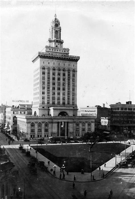 Oakland City Hall and central plaza in 1917 in California image - Free