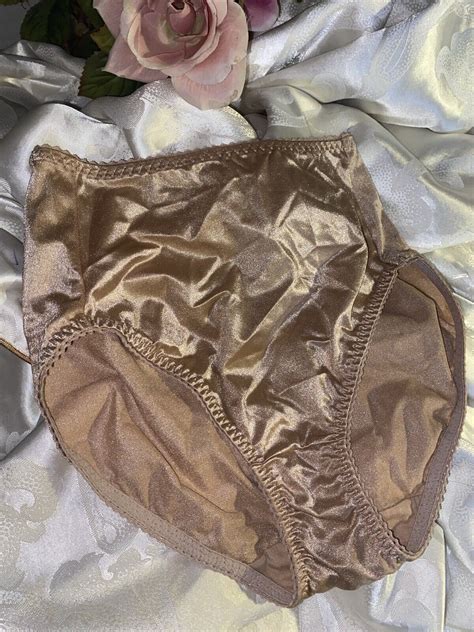 Vtg Satin Shiny Gold Lame Spandex Nylon Nip Tuck Pantys Tummy Girdle