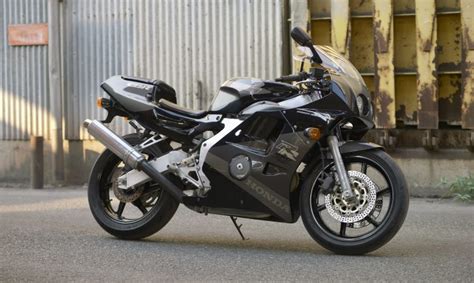 Honda CBR250RR - MC22 | AdamsGarage - SODO-MOTO