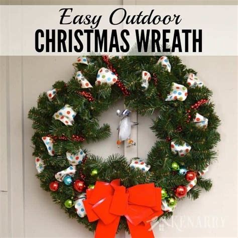 Outdoor Christmas Wreath: A Quick and Easy Craft Idea