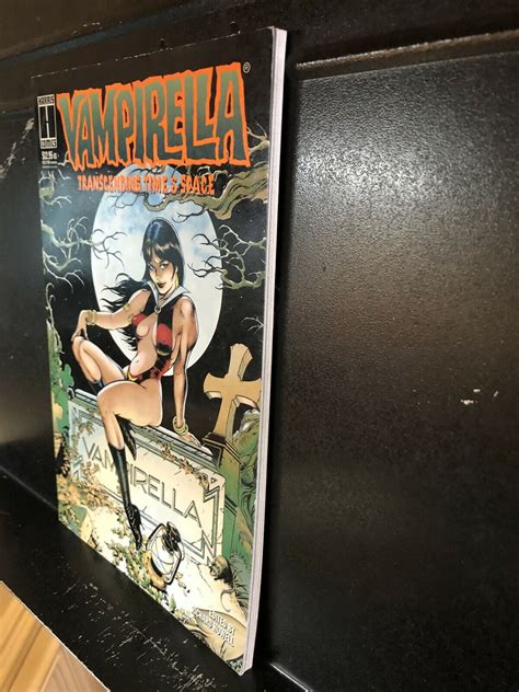 Vampirella Transcending Time And Space 1995 Second Printing Harris