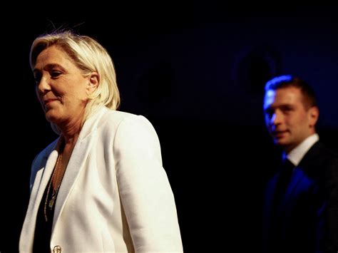 Elecciones En Francia La Extrema Derecha De Marine Le Pen Encabeza Los