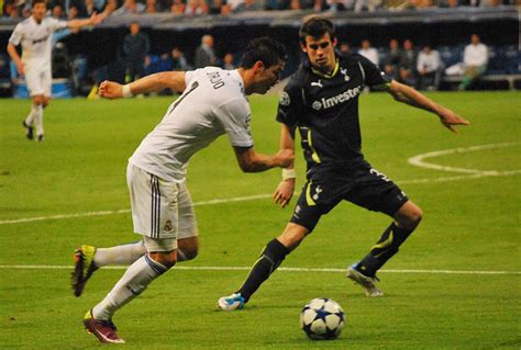 File:Cristiano Ronaldo Real Madrid Gareth Bale Tottenham.jpg ...