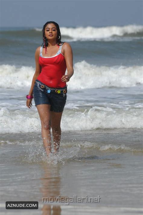 Priyamani Nude Aznude