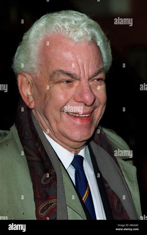 Barry Cryer Hi Res Stock Photography And Images Alamy