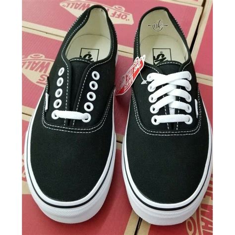 Vans Authentic สีดำ Classic Black ฟรีกล่อง มีรับประกัน รองเท้าผ้าใบ