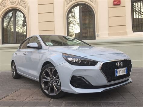 La Hyundai I30 Fastback Arrive En Concession Fast Mais Aussi Hatch