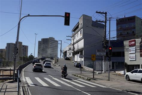 A Gazeta Os Locais Onde Motoristas Mais Furam O Sinal Vermelho Na