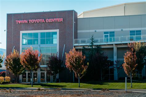 Toyota Town Center | Our Projects | Bethlehem Construction