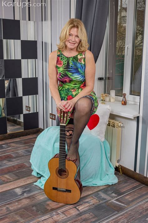 Gorgeous Diana Douglas With Natural Tits And Shaved Pussy Wearing Stockings Photos