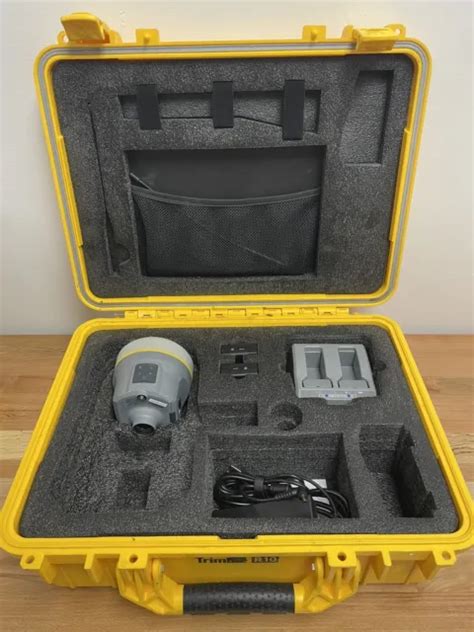 TRIMBLE R10 RÉCEPTEUR W Interne 410 470 MHZ Radio GPS Gnss Beidou