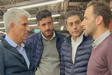 Poggi recorrió una fábrica Debemos trabajar juntos los sectores