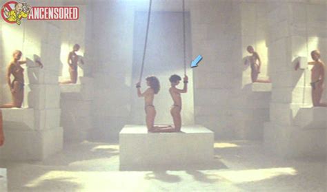 Naked Zabou In Gwendoline