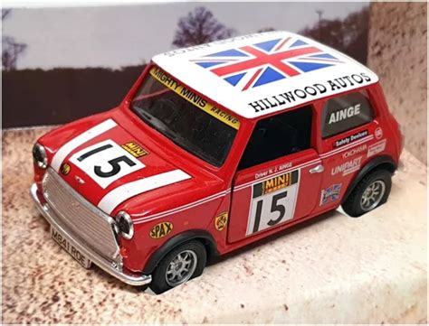 CORGI 1 36 SCALE 04432 Mighty Minis Racing 15 Nigel Ainge Red