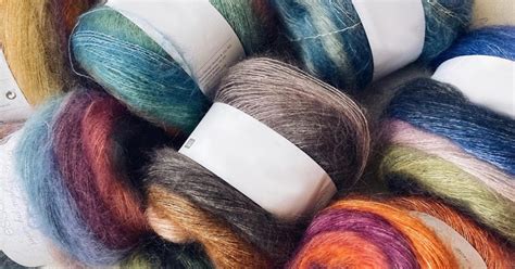 Карта цветов пряжи: оттенки сезона 2023 по версии Pantone