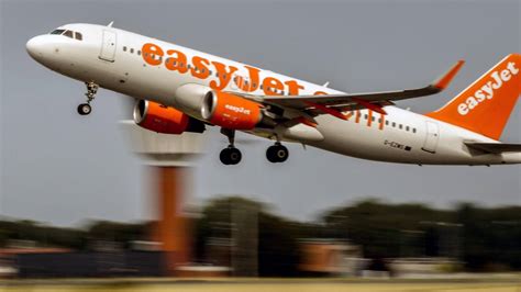 Easyjet Presses Ahead With Air Berlin Deal The Irish Times