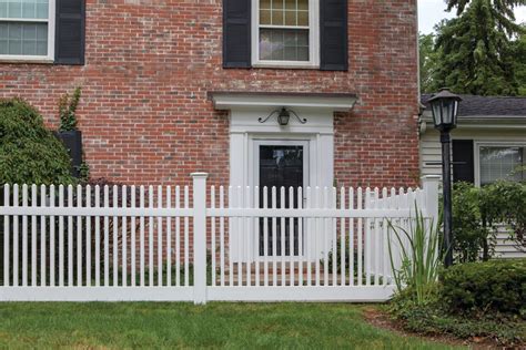 Keswick Straight Vinyl Fencing Freedom Outdoor Living For Lowes