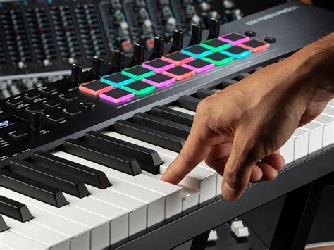 Синтезатор или MIDI-клавиатура, что лучше и что же выбрать?