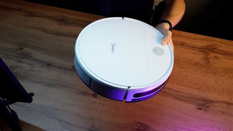 Робот-пылесос за 6000 рублей. Обзор Midea VCR04W с влажной уборкой и ...