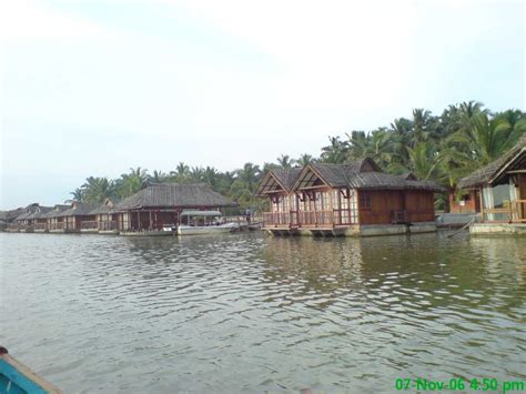 Poovar Tourism > Travel Guide, Best Attractions, Tours & Packages