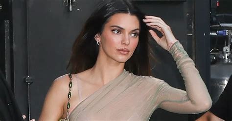 Kendall Jenner Stuns As She Shows Off Slender Figure In Skin Tight See