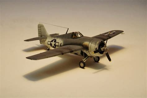 Plastic Modeler S Workshop Academy Grumman F4F 4 1 72nd Scale Wildcat