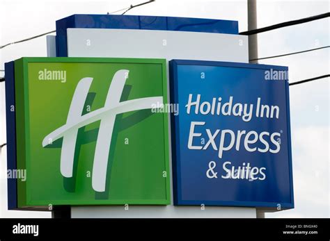 Holiday inn sign hi-res stock photography and images - Alamy