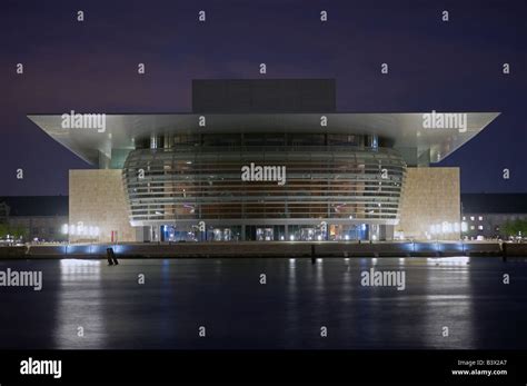 Copenhagen opera house night copenhagen hi-res stock photography and ...