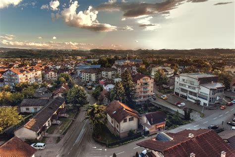 Tragedija U Prnjavoru Radnik Poginuo Nakon Pada S Objekta U Izgradnji N