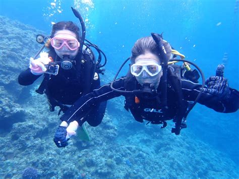 沖繩浮潛 青之洞窟潛水 Fun Dive｜清澈的沖繩大海｜黑潮潛水 ｜ 沖繩 青洞潛水・青洞浮潛 全程中文教學黑潮潛水in沖繩