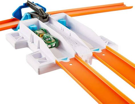 TOR HOT WHEELS ZESTAW PODWÓJNA WYRZUTNIA AUTO Ulubiony bohater Hot wheels Zabawki Tory