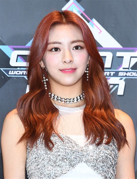 [bz포토] 있지 Itzy 유나 우월한 막내 미모 비즈엔터