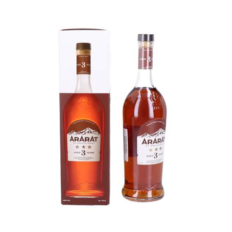 ArArAt Brandy Three Stars Aged 3 Years Giftbox Contrademn