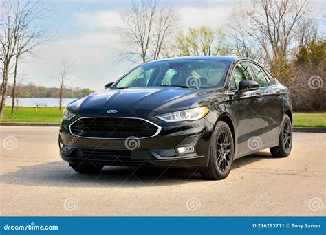 Ford Fusion 2022 Coupe