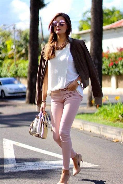 Pin By Bolicoshi Princesa On Look Book Pink Pants Outfit Pink Pants