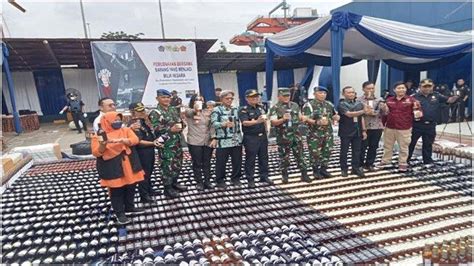 Bea Cukai Palembang Musnahkan Barang Ilegal Rp 11 Miliar Rokok Hingga