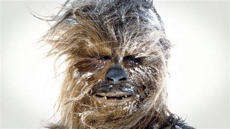 Elhunyt Peter Mayhew Chewbacca eredeti megformálója