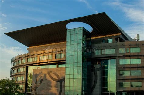 Edificio Olímpico Polaco De La Sede Del Comité Fotografía editorial