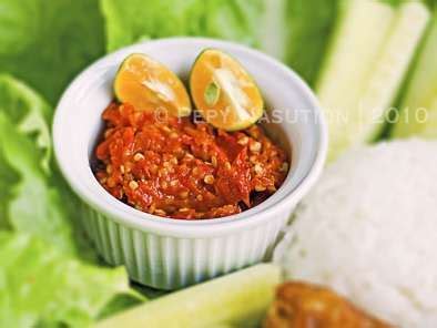 Sambal Terasi Lemon Cui Sambal Terasi With Calamansi Recipe Petitchef